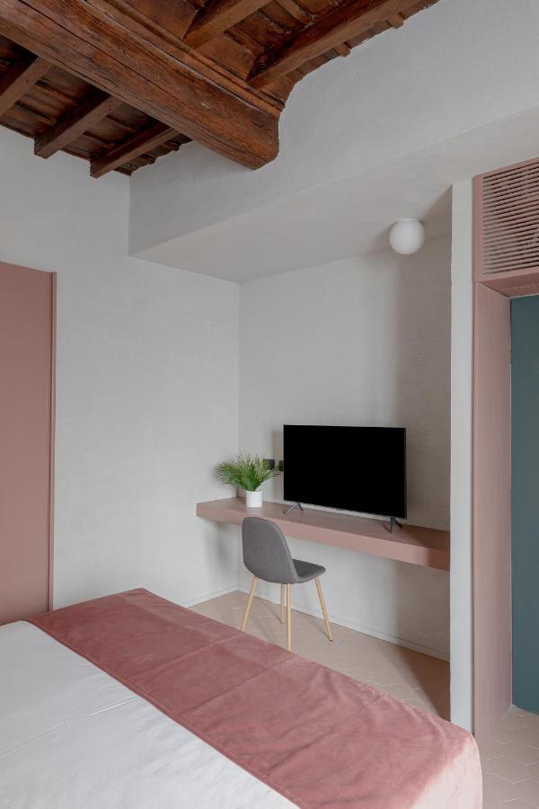 Design With Private Pool In Campo Dei Fiori Apartamento